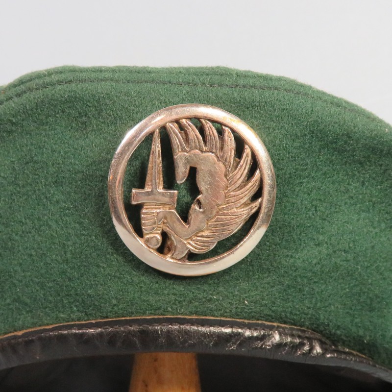 BERET VERT EN 3 PARTIES PARACHUTISTE MODELE 1947 DU REP LEGION ETRANGERE TAP INDOCHINE ALGERIE